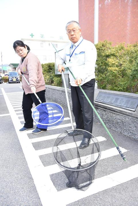 誰でも気軽に用水路清掃を　岡山市立東公民館が用具の無料貸し出しをスタート
